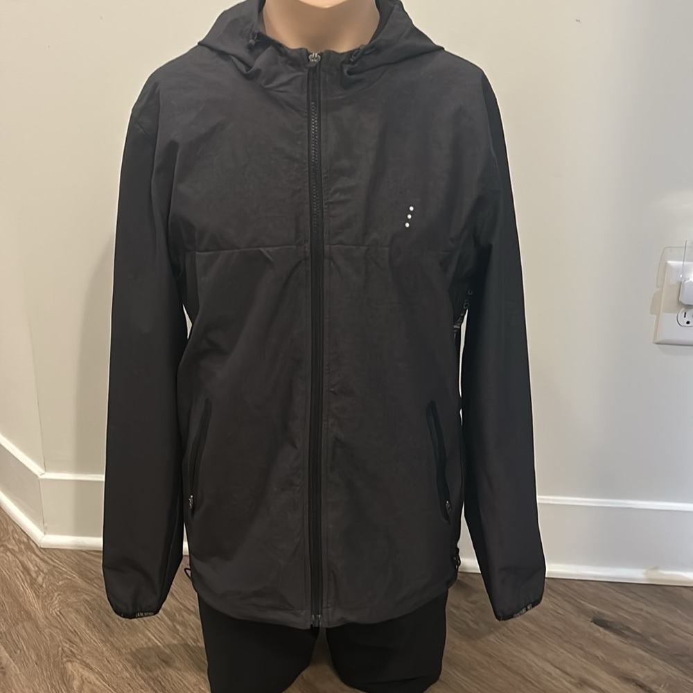 Zanerobe Rec, Charcoal Gray, Men’s Size Medium. Great condition.